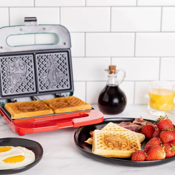 Star Wars Boba Fett Bounty Hunter Slave 1 Non-Stick Double-Square Waffle Maker - Picture 2 of 8
